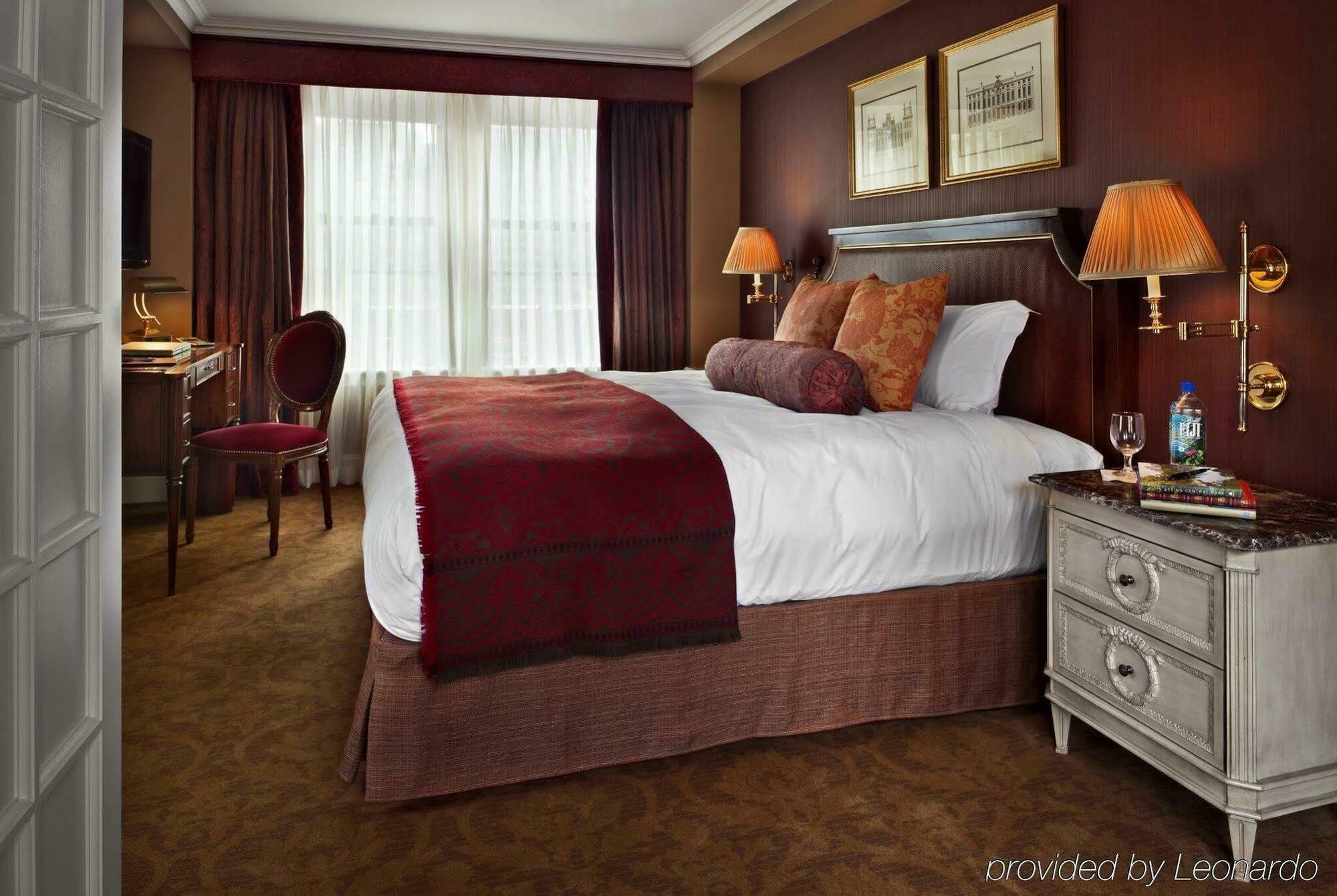 Hotel Plaza Athenee Nova York Exterior foto